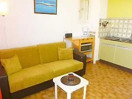 Les Ondines Hotel La Faviere